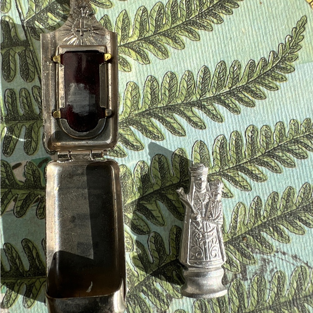 Silver Vintage Religious Pocket Shrine